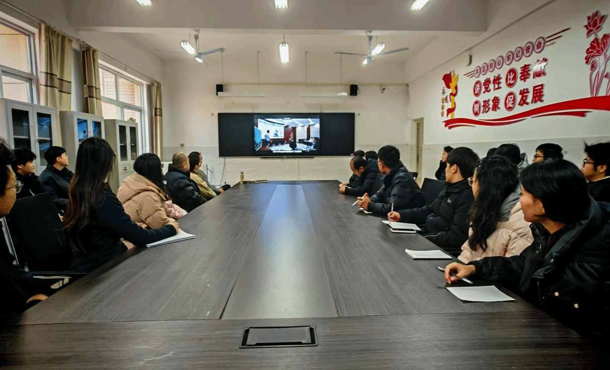  弘扬法治精神 筑牢育人根基——驻马店职业技术学院信息工程学院开展“宪法宣传周”系列教育活动