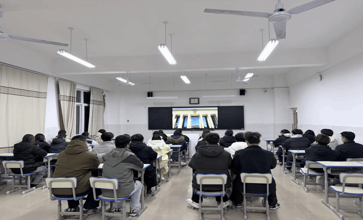  弘扬法治精神 筑牢育人根基——驻马店职业技术学院信息工程学院开展“宪法宣传周”系列教育活动