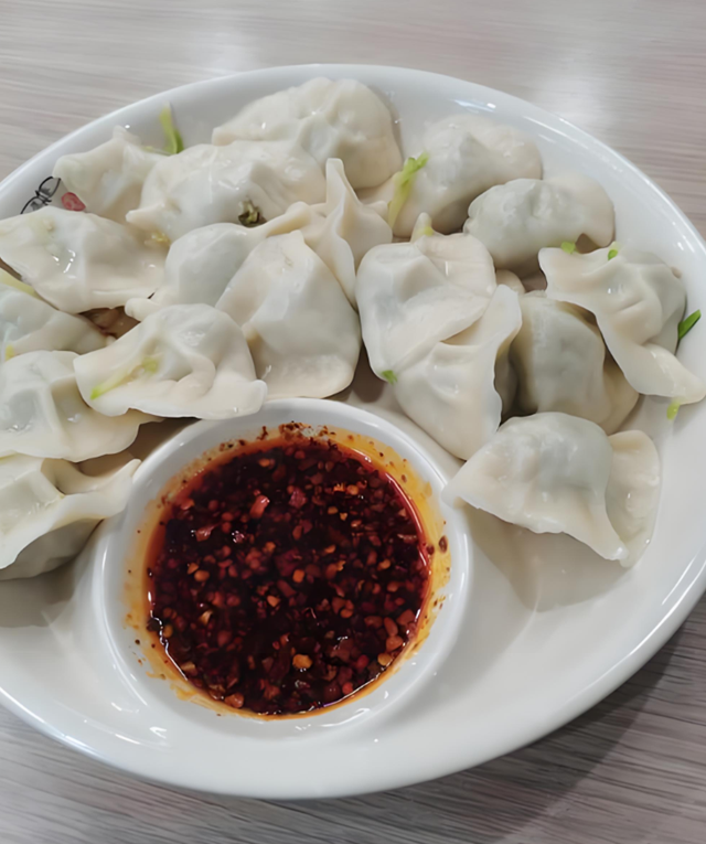 冬季热食消费：火锅与手工水饺成驻马店“暖经济”代表