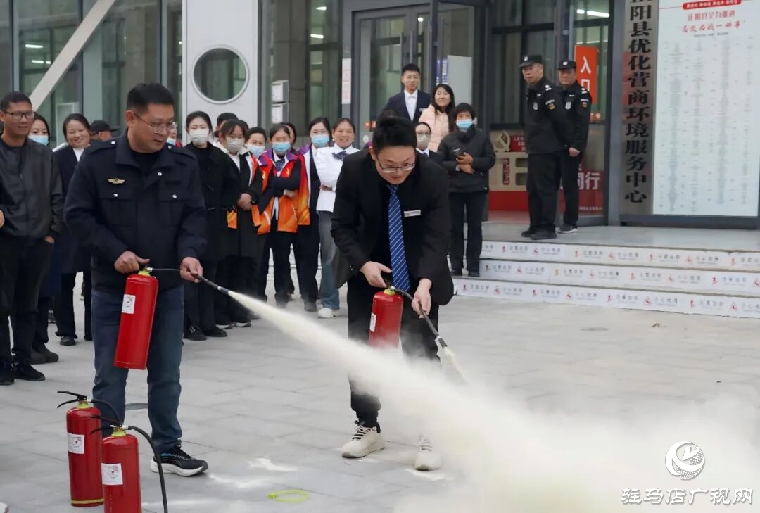 正阳县政务服务中心开展消防应急演练