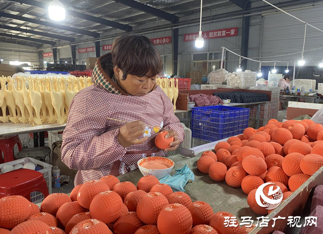 驿城区老河乡:“小玩具”做出增收“大文章”