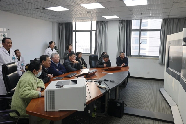 中国医学科学院肿瘤医院专家团队莅临市中心医院开展胸部肿瘤MDT联合会诊