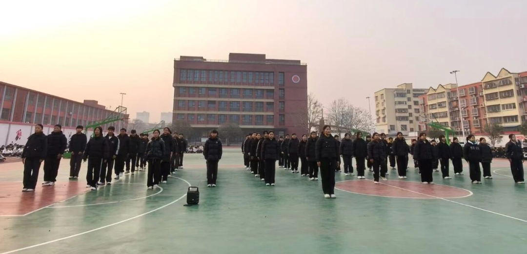  舞动青春 活力绽_——驻马店市第十一初级中学广播操比赛圆满落幕