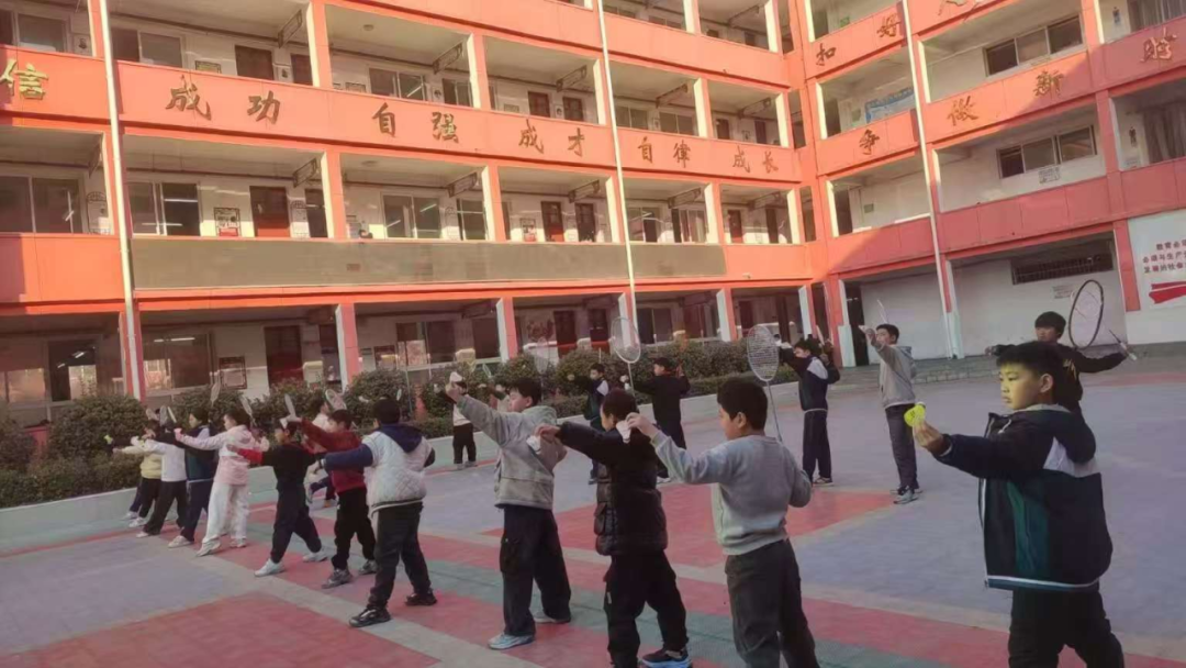 平舆县第一小学2025-2026学年度上学期社团活动剪影