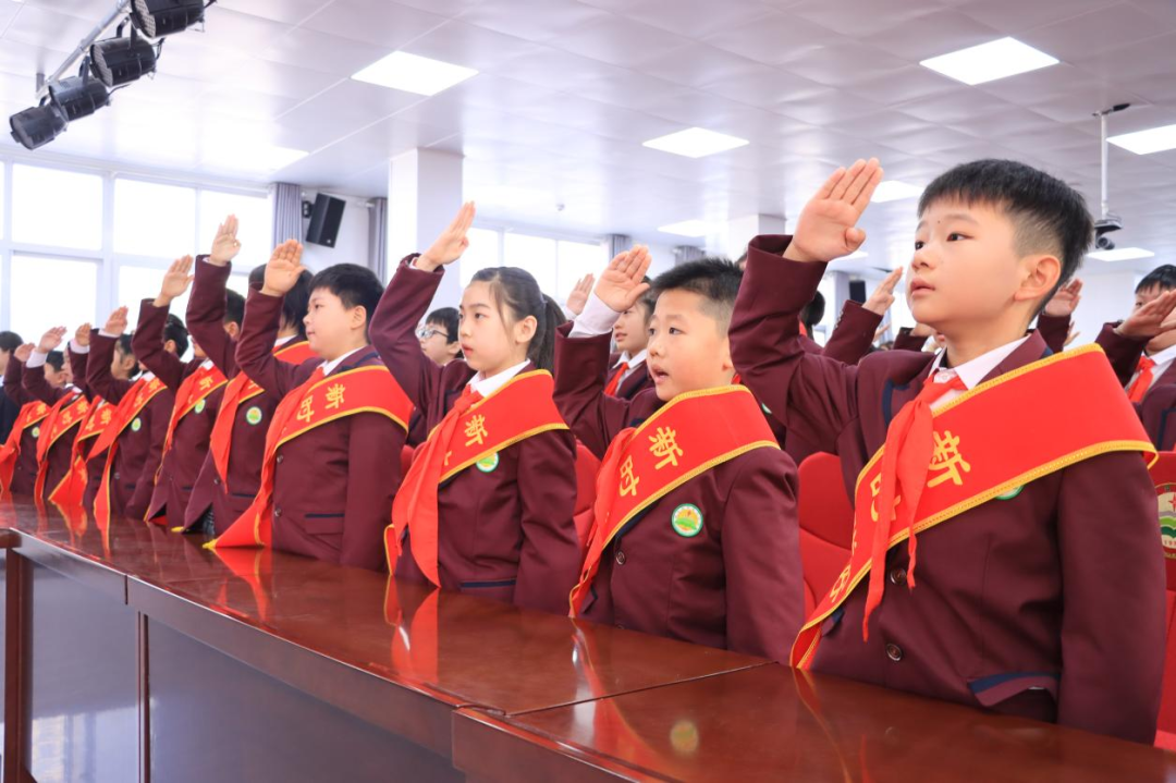  驻马店市第十小学举行“新时代好少年”表彰大会