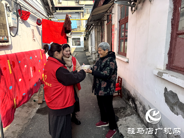 确山县盘龙街道生产街社区开展 &ldquo;情暖冬至，饺香邻里&rdquo;主题活动