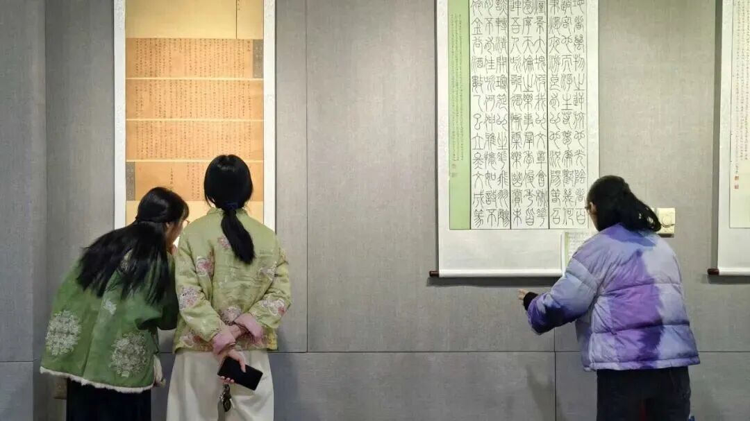 笔耕终有获！“相期与来”驻马店职工书法展开幕，墨香里藏着匠心与热爱