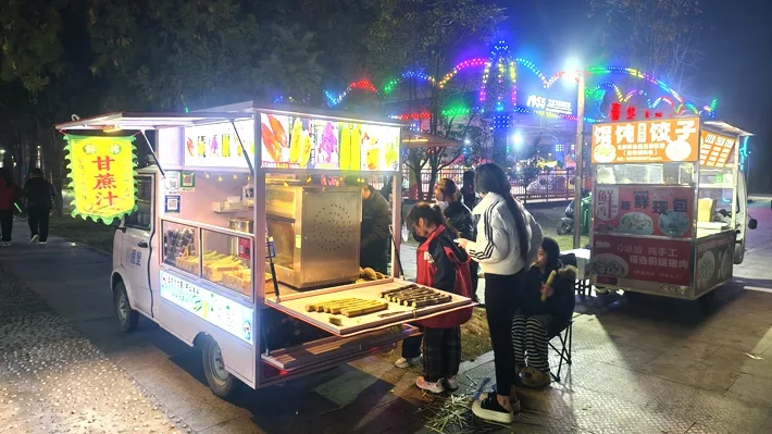 县区动态 | 1955文化创意园庙会热闹非凡