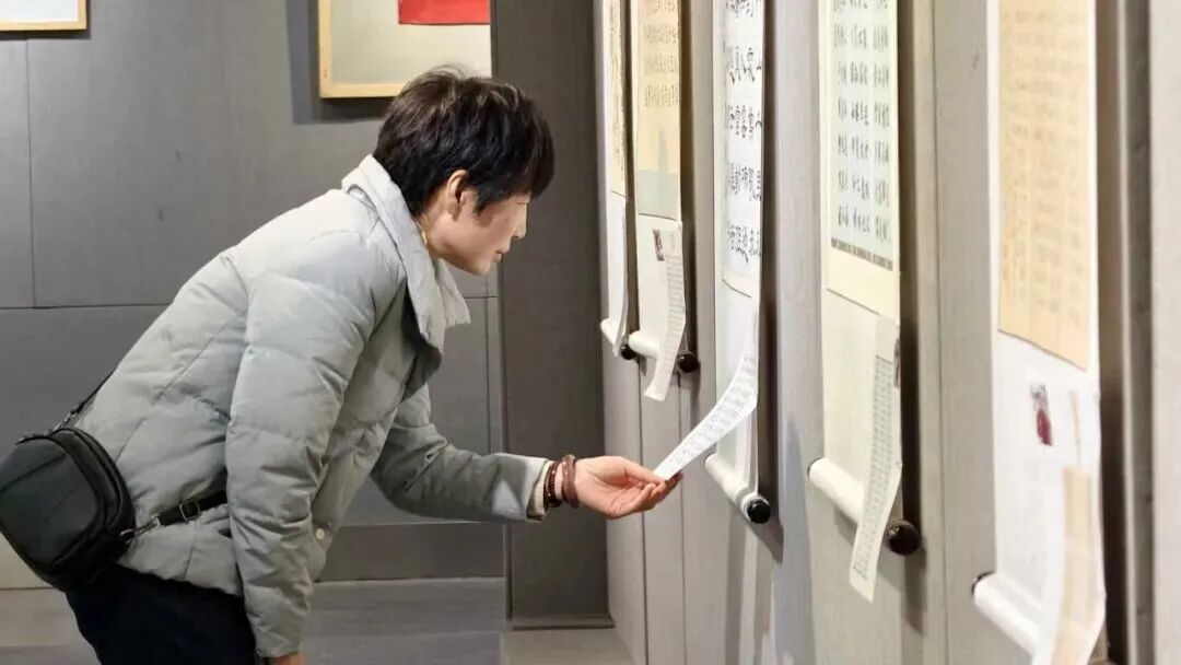 笔耕终有获！“相期与来”驻马店职工书法展开幕，墨香里藏着匠心与热爱