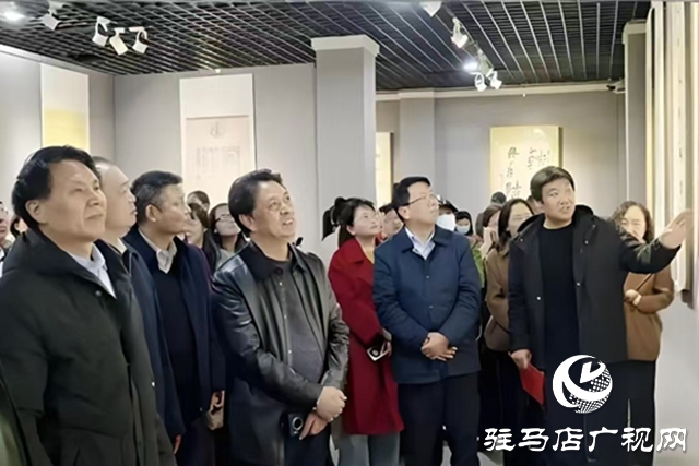 驻马店市第九期职工书法公益培训班结业展开展