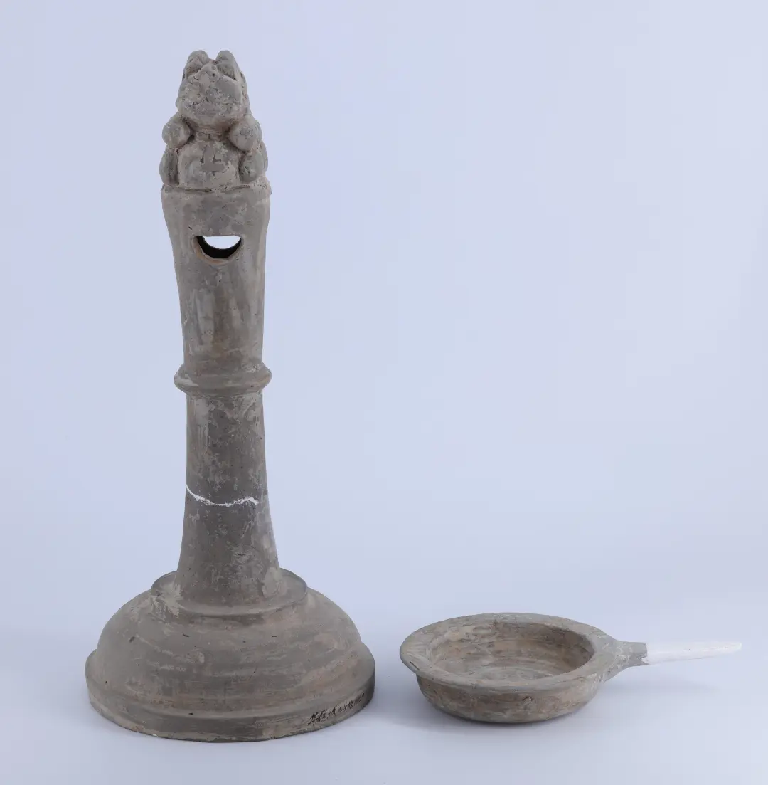 文博日历丨古人的熨斗上有个会打招呼的瑞兽