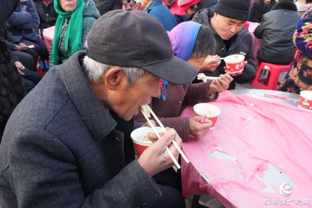 正阳县开展“爱心饺子宴，快乐过冬至”主题活动