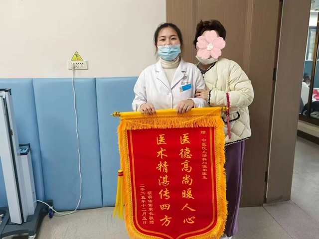 两年康复路,龙凤胎萌宝重获“金嗓子”