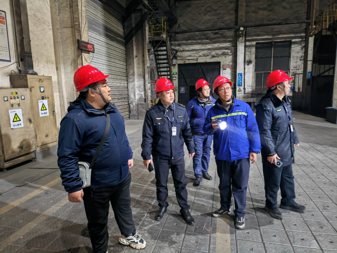 驻马店市生态环境局驿城分局：精准夜查强监管 暖心帮扶促提升