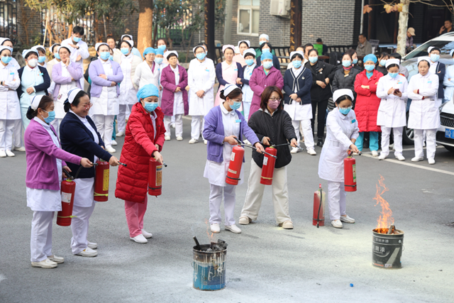 筑牢消防安全防线,守护医患生命安全——驻马店市中医院开展冬春季消防应急演练