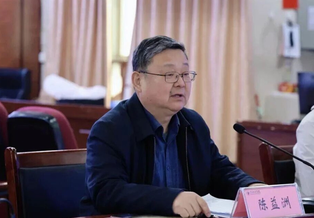 河南省临床检验管理分会医学检验公益科普系列活动首站(驻马店站)暨2025年度市临床检验专业第二次实验室质量控制会顺利召开