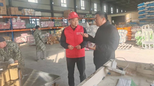 国网上蔡县供电公司：主动走访企业 助力降本增效