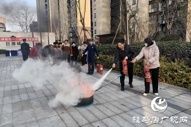 驻马店市城乡一体化示范区消防救援大队开展“消防安全伴我行”主题宣传活动