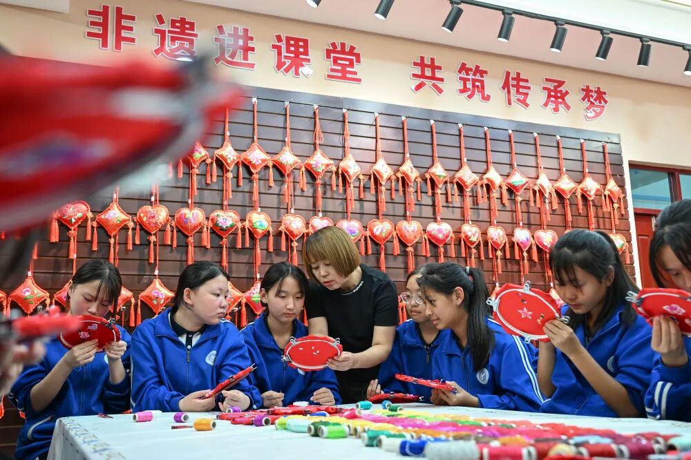 加快建设文化强国