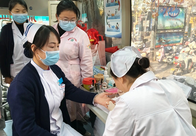 热血暖寒冬 仁心护安康——驻马店市第二中医院开展年末无偿献血公益活动