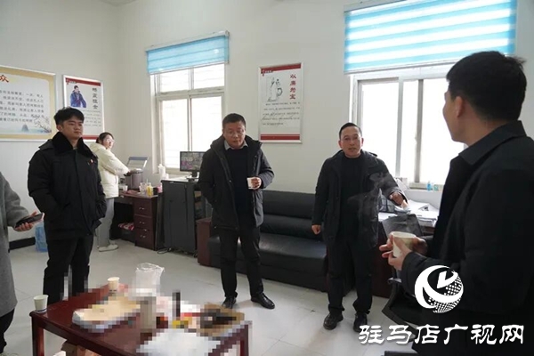 平舆县人民法院：系好法庭“安全扣”  把好双节“廉洁关”