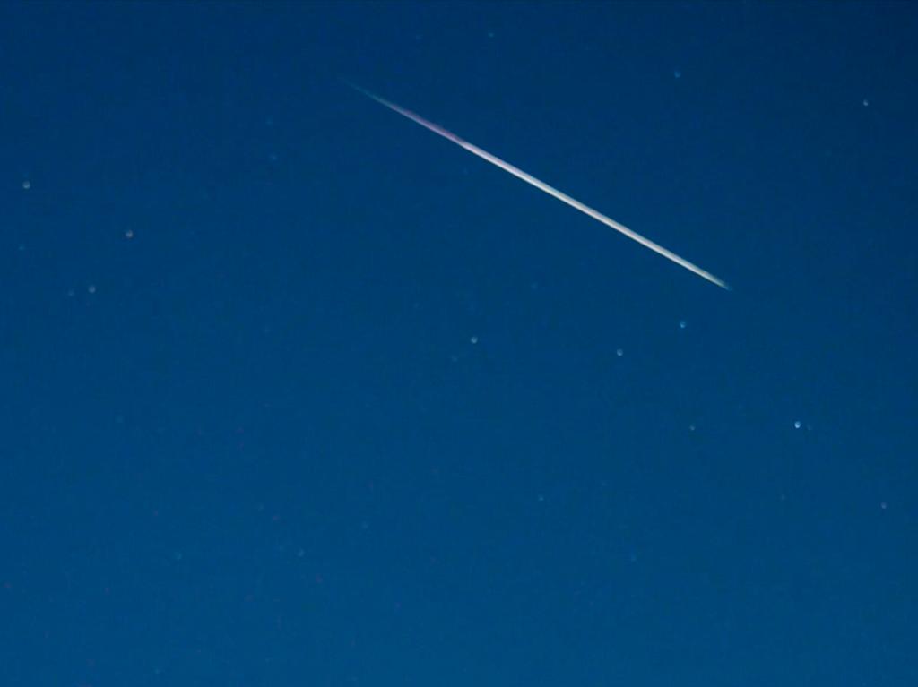 2026&ldquo;星空剧场&rdquo;拉开帷幕：超级月亮与流星雨共绘新年&ldquo;浪漫&rdquo;夜