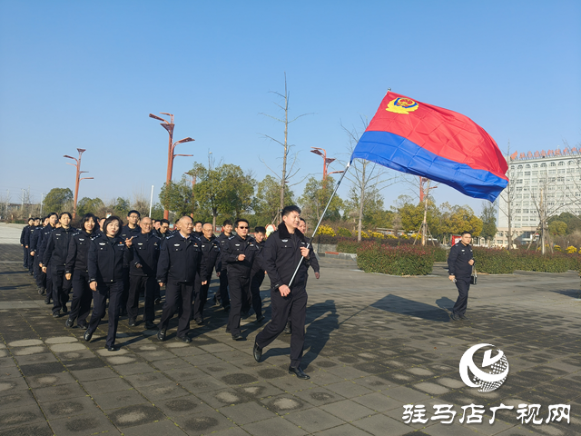 驻马店市公安局高新区分局举办第六个中国人民警察节健步走活动