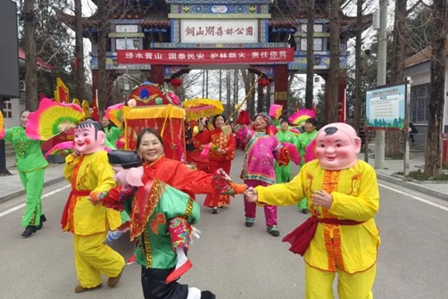 泌阳县：民俗非遗进景区 文旅融合促振兴