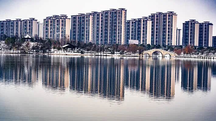 雪落玉湖 如诗如画