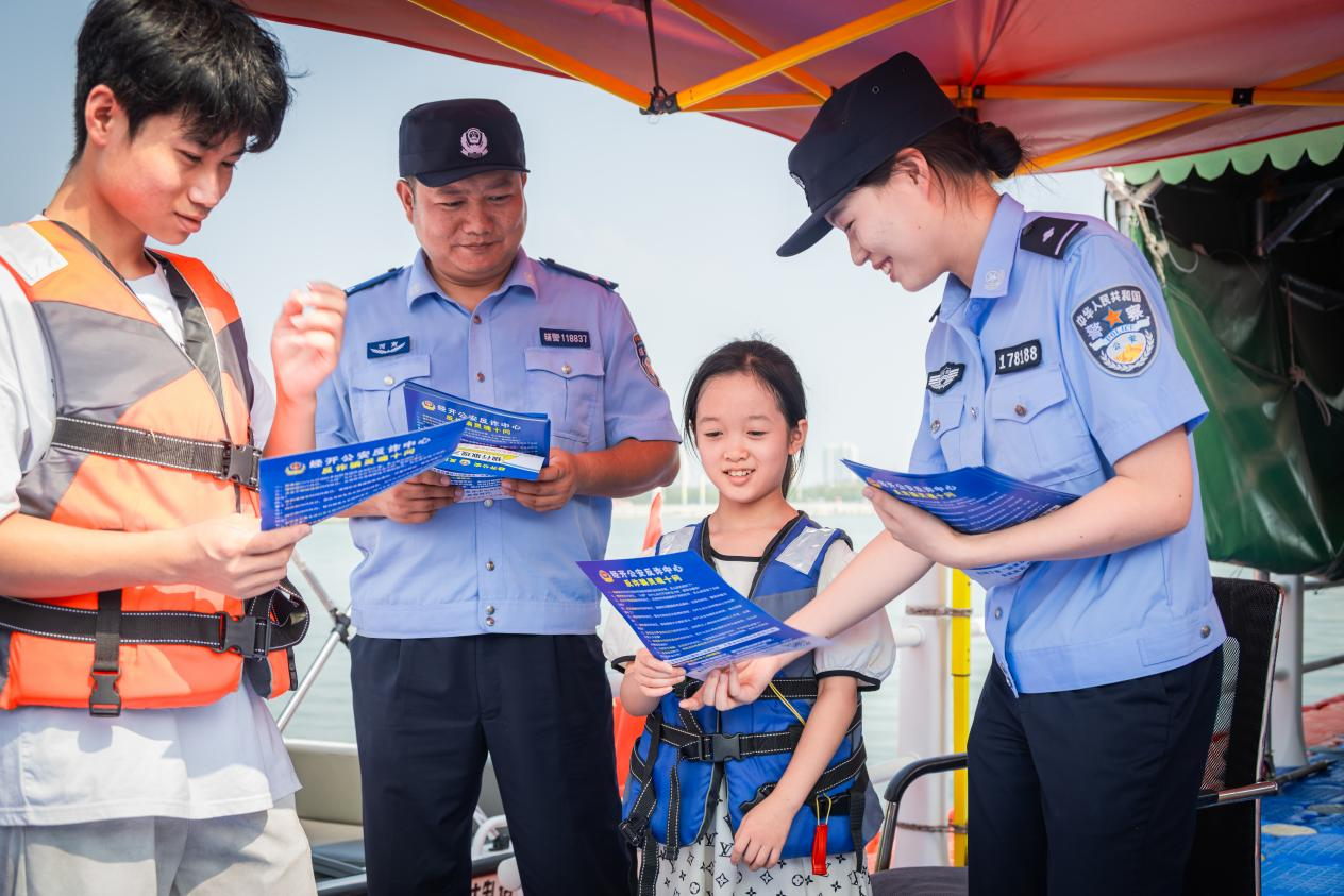 孙鹏程：深耕社区的“平安守望者”