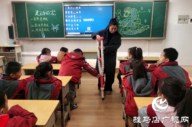 彭洁琼：五彩拐杖映初心 匠心师者育芬芳