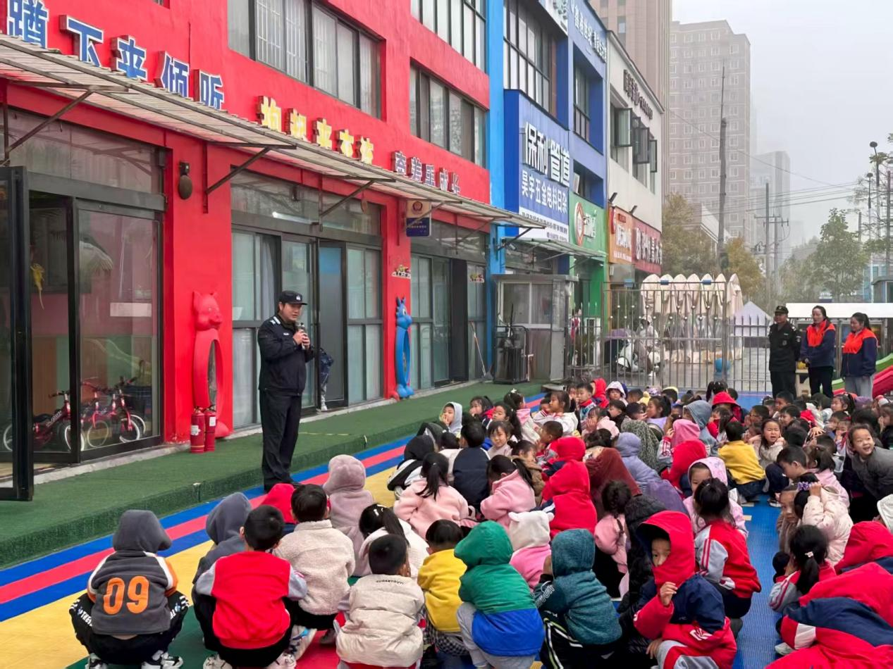 孙鹏程：深耕社区的“平安守望者”