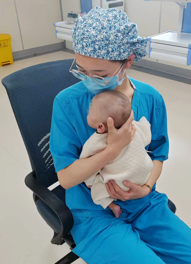 出生体重不足千克、呼吸衰竭……曾被医院拒收的早产宝宝康复了