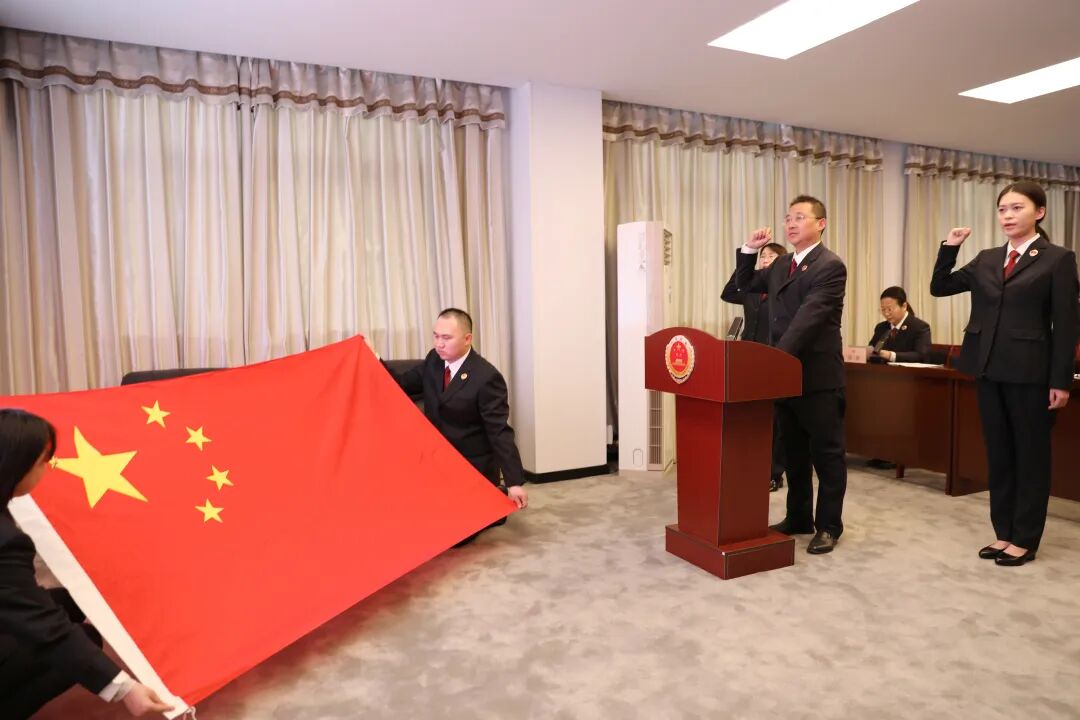 驿城区检察院举行新任职人员宪法宣誓仪式