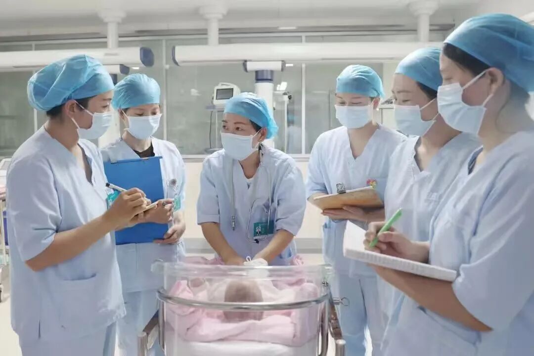 警惕新生儿黄疸！驻马店市中心医院NICU成功救治危重患儿