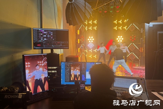 梦想加速度——从素人到明星 探秘直播梦工厂