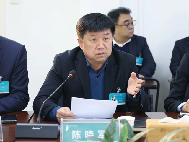 中组部、团中央&ldquo;博士服务团&rdquo;成员刘晓鹏博士挂职驻马店市中心医院