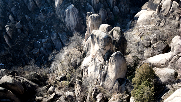 冬日观奇石 千峰秀嵖岈