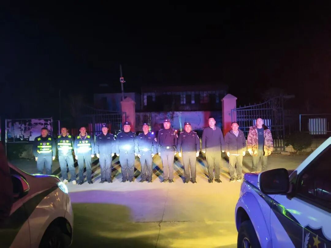 确山公安：夜巡清查护平安 