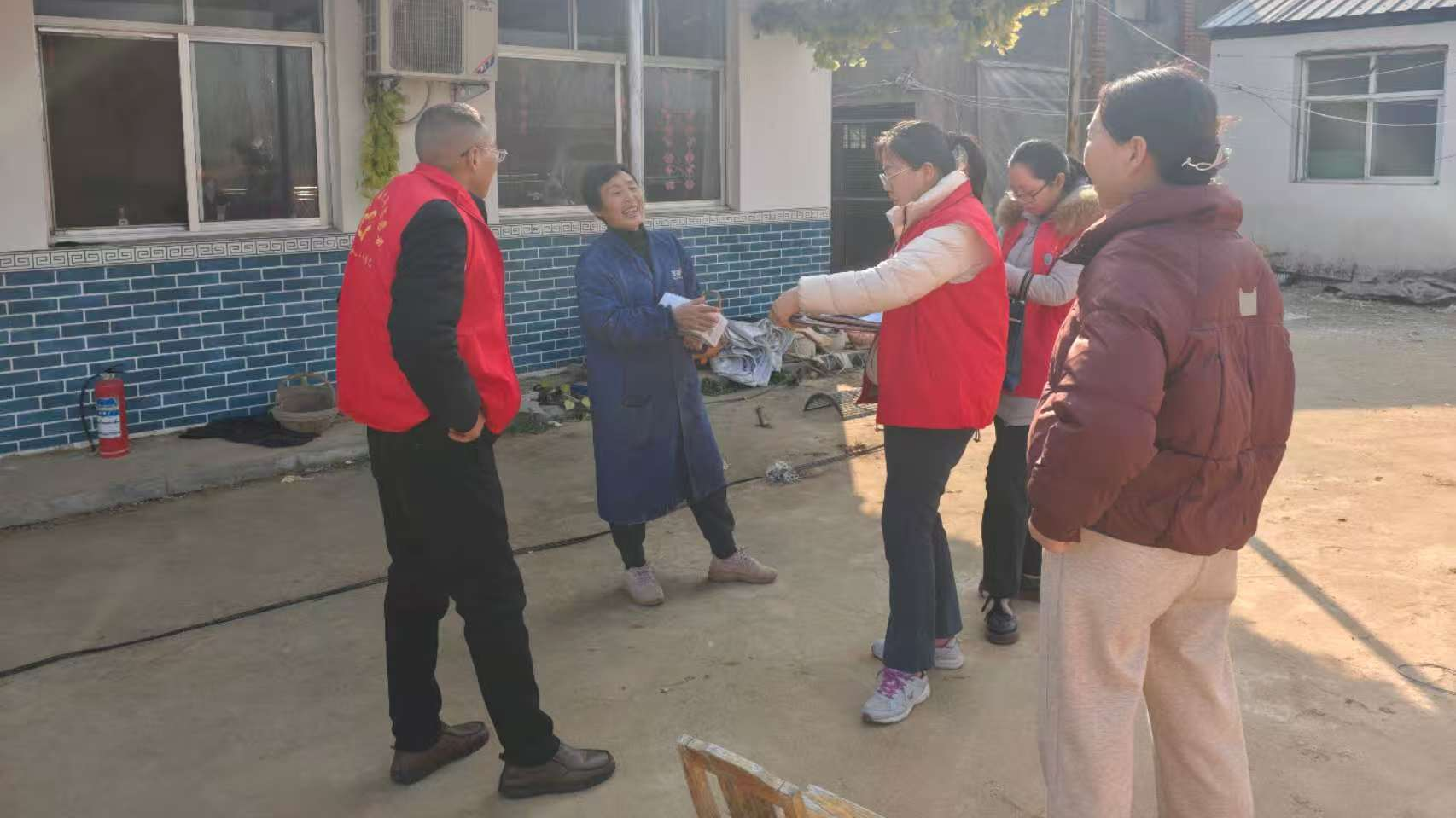 科技特派员朱凤霞深入一线破解畜牧养殖冬季防疫繁育难题