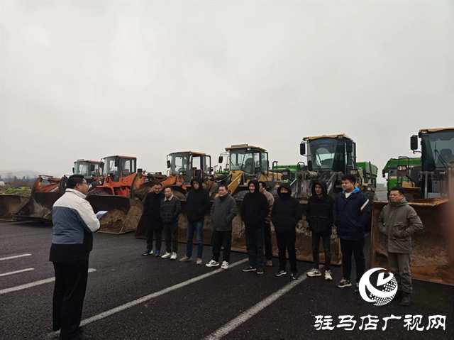  以雪为令显担当 政企联动保畅通——示范区统筹中建五局智运公司高效开展应急除雪行动