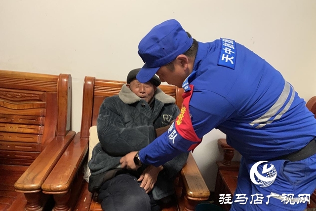 党建引领聚合力 志愿服务暖寒冬