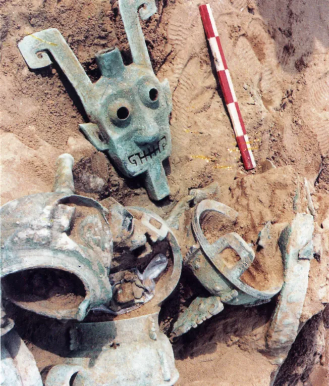 文博日历丨鼎上开了个门，做啥用？