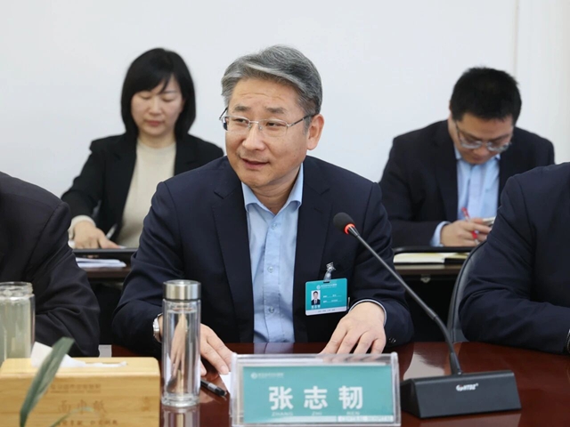 中组部、团中央&ldquo;博士服务团&rdquo;成员刘晓鹏博士挂职驻马店市中心医院