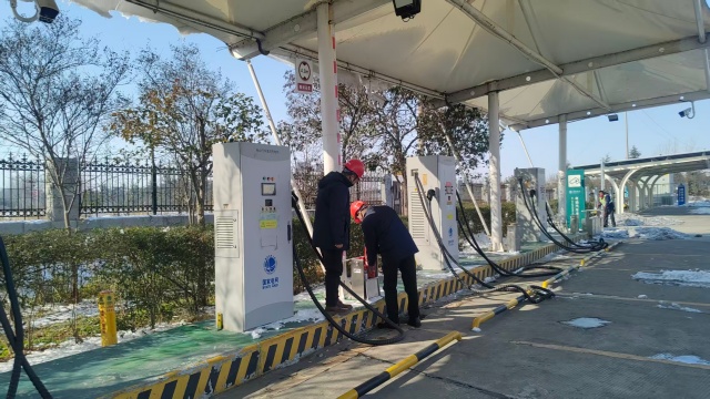 国网泌阳县供电公司：充电设施“大体检” 春节出行“满格电”