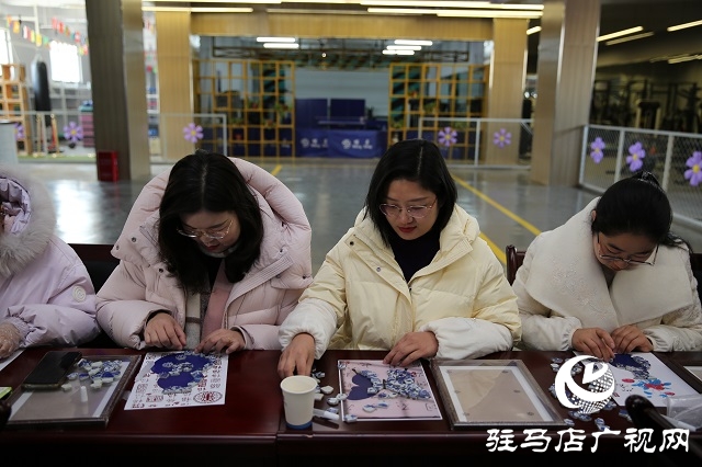 中原银行驻马店分行:瓷韵迎马岁 匠心启新程