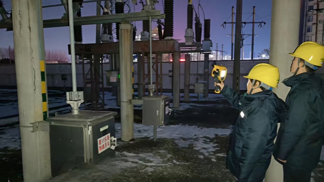 国网新蔡县供电公司：寒潮天气保供电夜巡特巡护光明