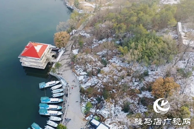 【大美天中】泌阳铜山湖现&ldquo;冰蓝&rdquo;奇观 冬日画卷引客来