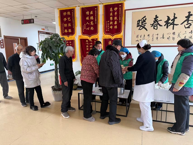 腊八送温暖，粥香暖病房——驻马店市第二中医院肿瘤科为患者送上节日祝福