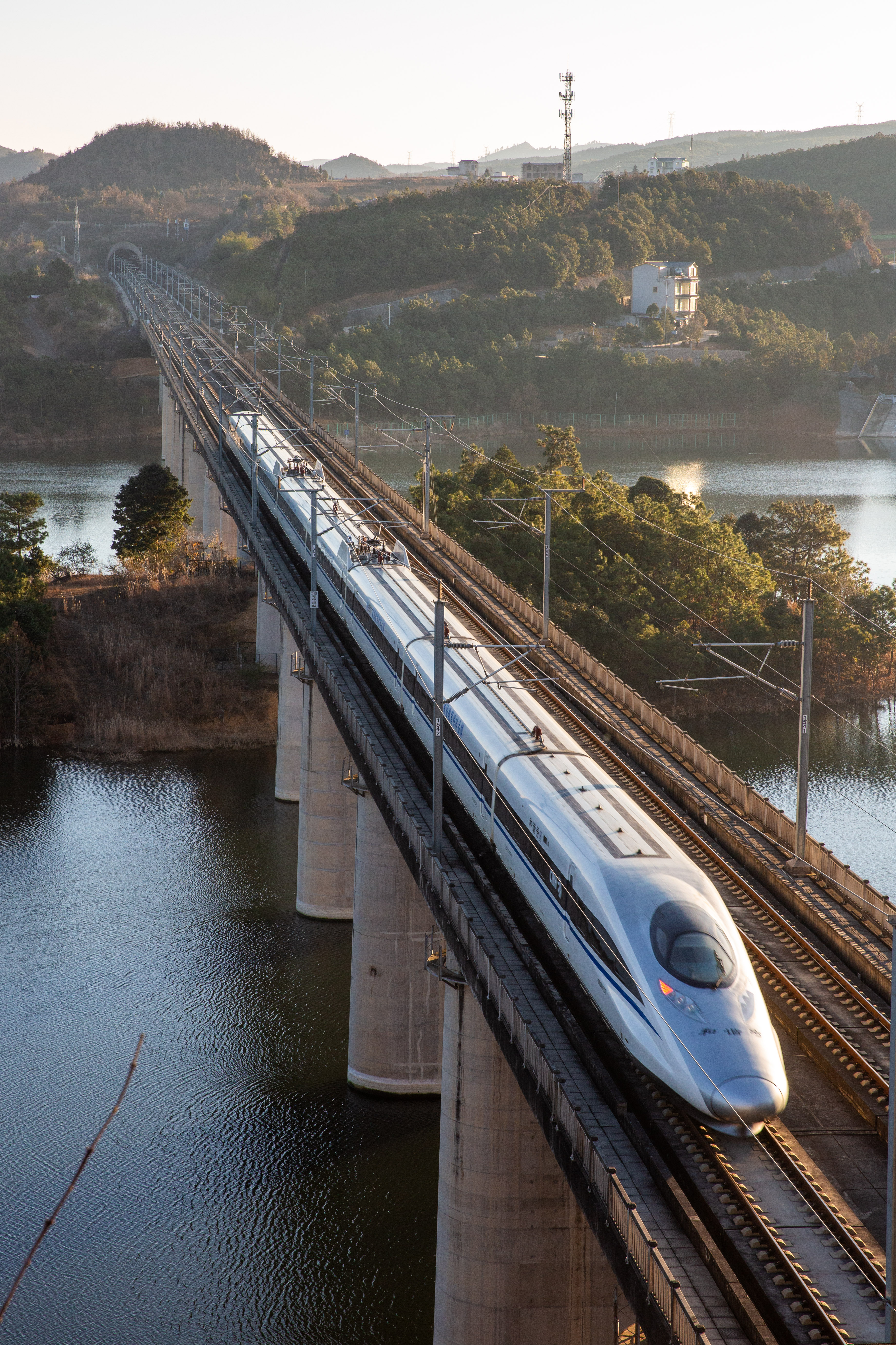 全国铁路1月26日起实行新的列车运行图